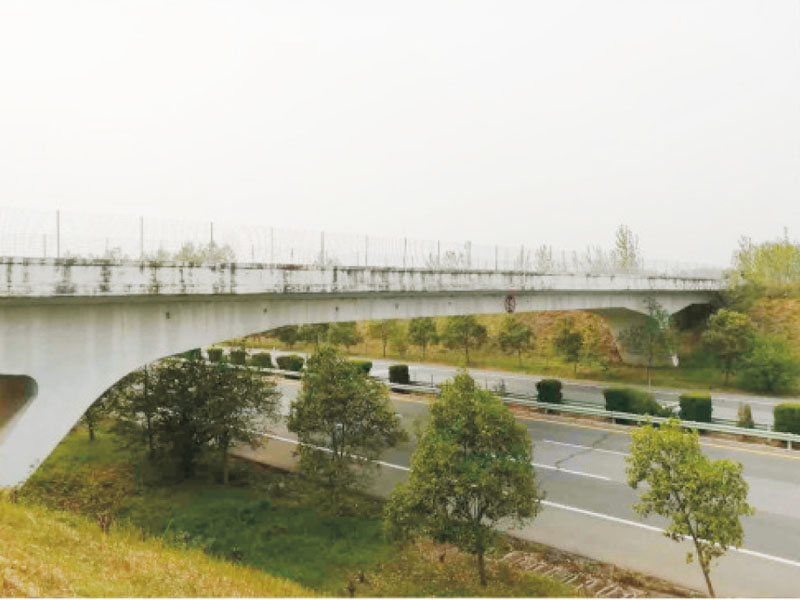 跨泸陝高速舊橋梁爆破拆除